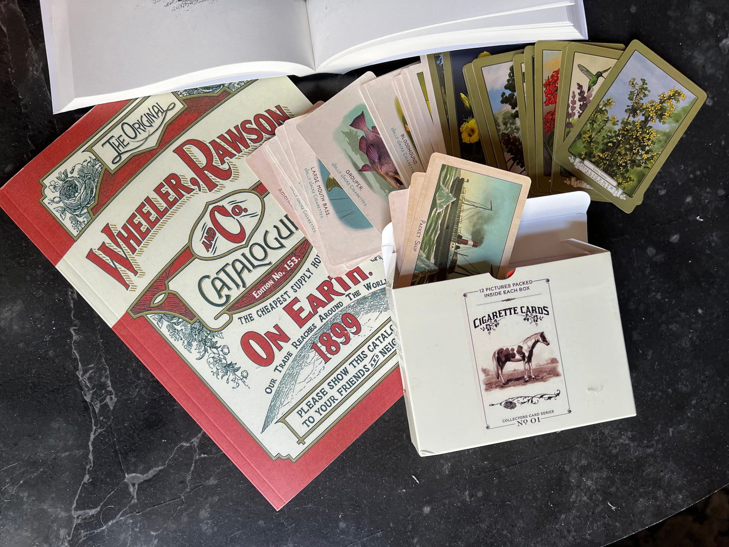 RDR2 Collector Bundle — Catalog, Journal & Full Card Set